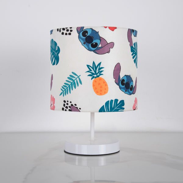 أباجورة استاند خشب باللون البني موديل WDD-052 – تصميم فاخر ولمسة دفء من أوسكار فرنتشر