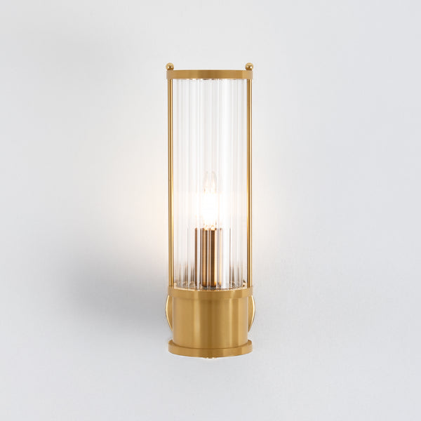 Wall sconce metal and transparent glass model WDD-057 – luxurious modern design from Oscar Furniture