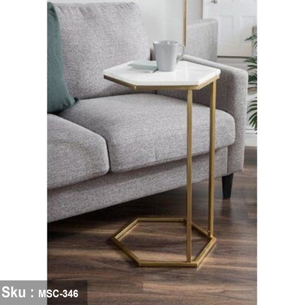 جونا ترابيزة جانبية 50 * 45 زجاج  - اوسكار رتان