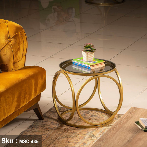 لاري ترابيزة جانبية 45 * 40 زجاج باللون الذهبي - اوسكار رتان